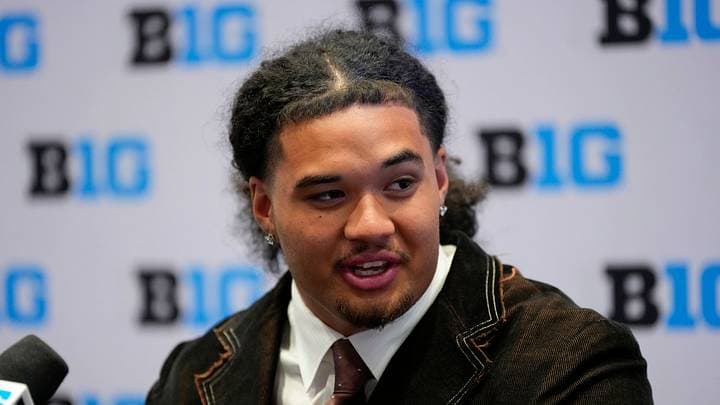 The Surprising Person Oregon's Matayo Uiagalelei Muted on Social Media